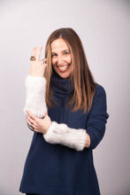 Load image into Gallery viewer, Natural Cross Mink Fingerless Gloves