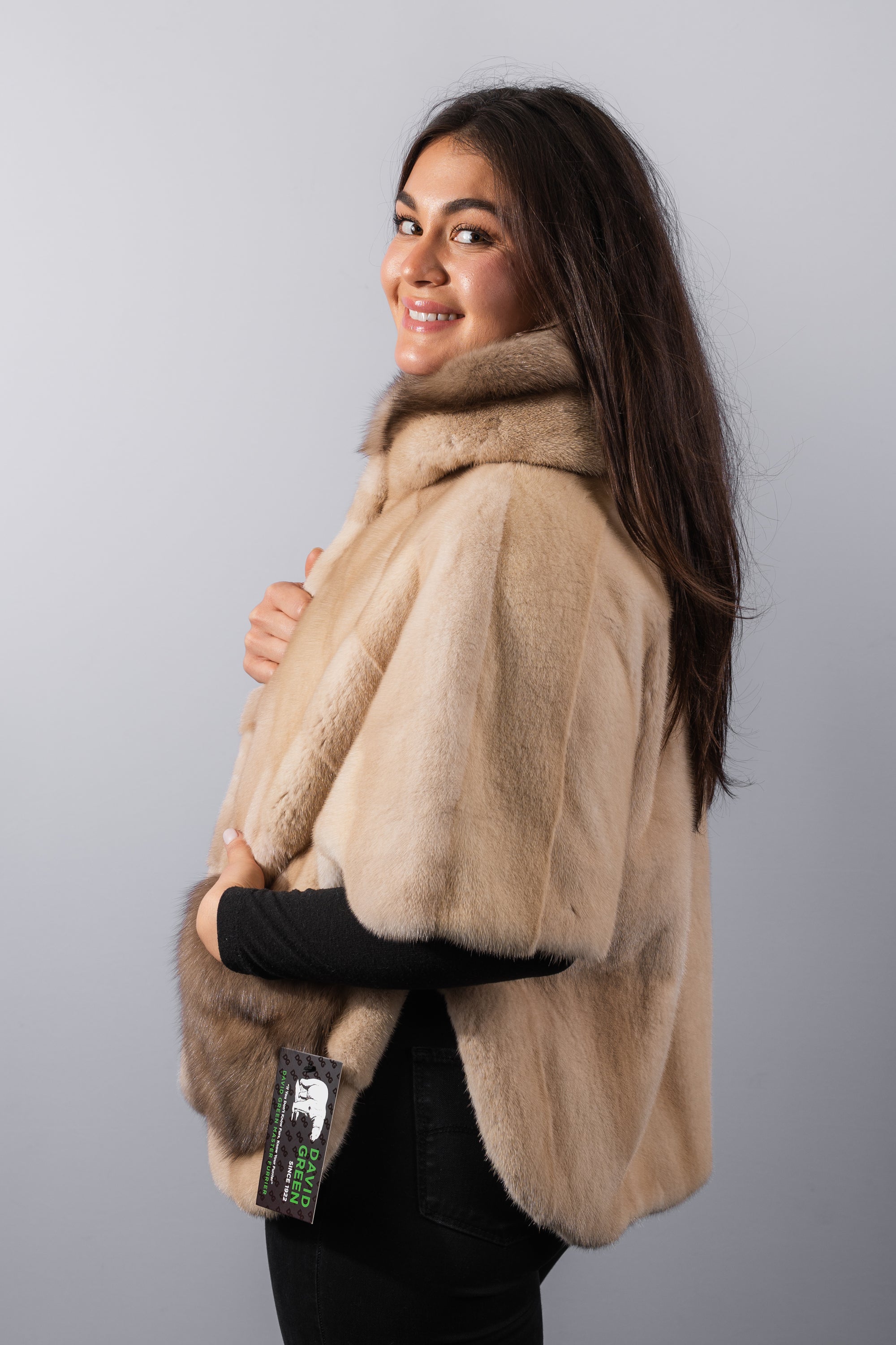 Latte Mink/Natural Tortora Russian Sable Poncho