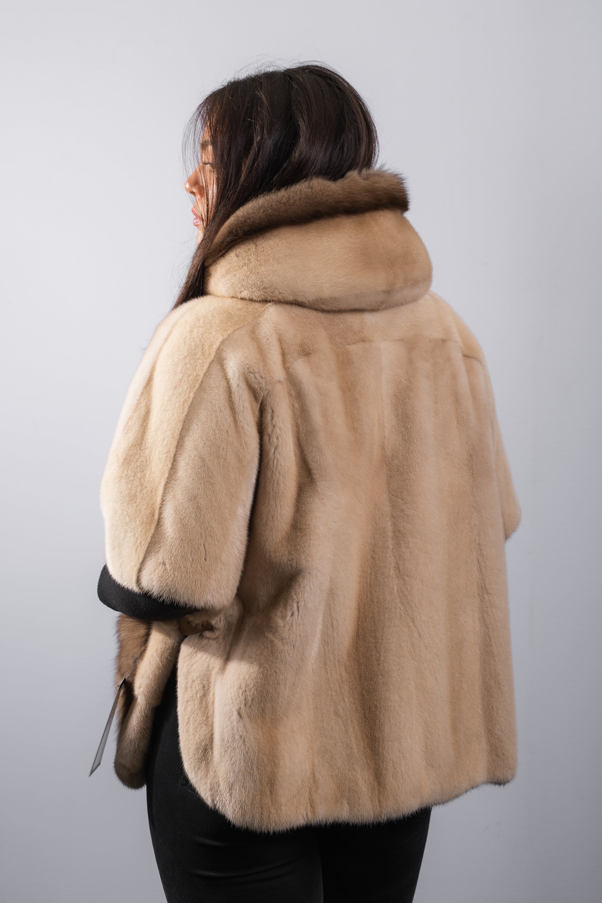 Latte Mink/Natural Tortora Russian Sable Poncho